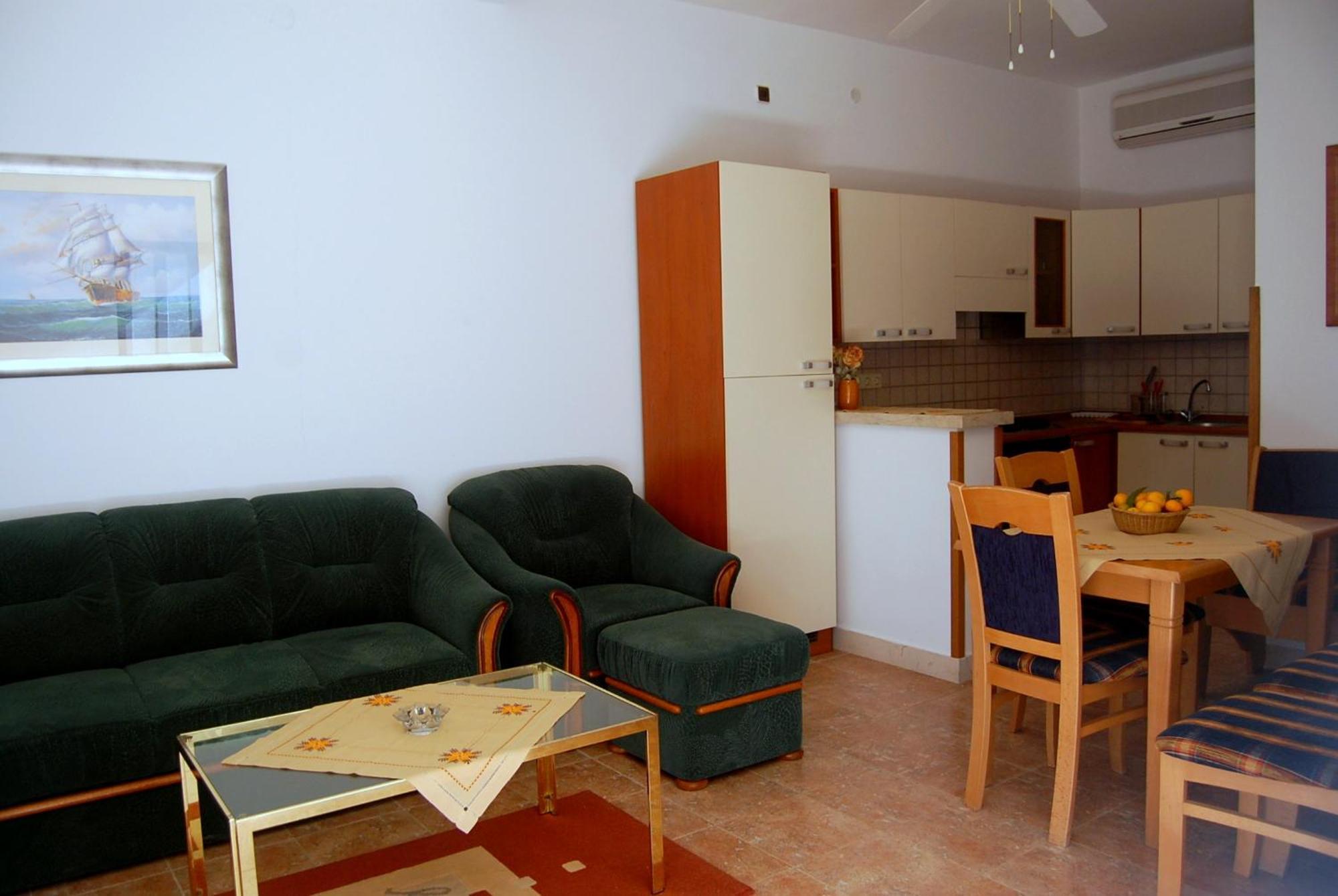 Apartments And Rooms Villa Mir Zaton  Rom bilde